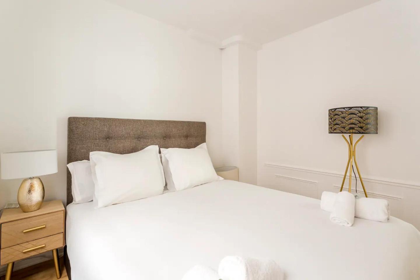 8P - 3Br Le Marais Spacious - Central - Historic Apt Paris Exterior foto